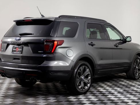 Used 2018 Ford Explorer Sport w/ Equipment Group 401A AWD/4WD image 7
