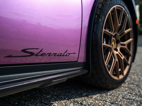 Used 2024 Lamborghini Huracan Sterrato image 9