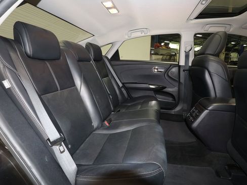 Used 2016 Toyota Avalon Limited w/ Toyota Safety Sense Package FWD image 18