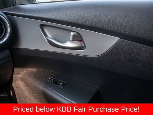 Used 2024 Kia Forte LXS image 22