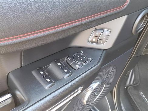 Used 2021 Ford Expedition Limited image 5