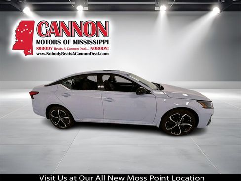 New 2025 Nissan Altima 2.5 SR w/ SR Premium Package image 8