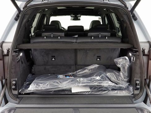 New 2026 BMW X7 xDrive40i w/ M Sport Package AWD/4WD image 18