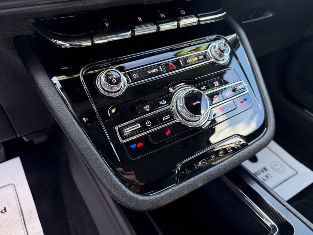 Certified 2022 Lincoln Corsair Reserve AWD/4WD image 12