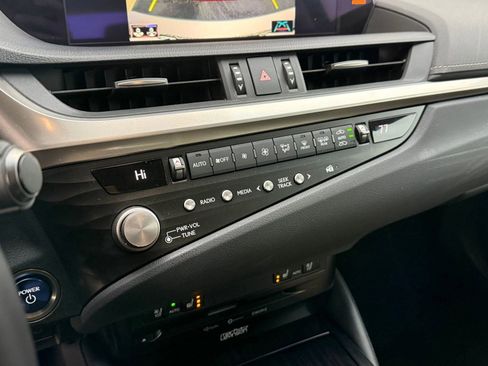 Used 2021 Lexus ES 300h ES 300h w/ Premium Package image 30