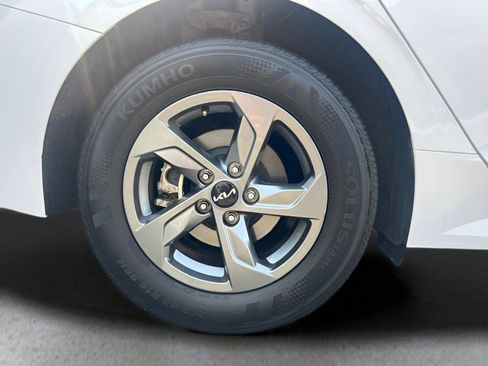 Used 2023 Kia K5 LXS FWD image 9