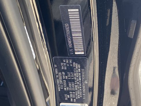 New 2026 Kia Carnival image 32