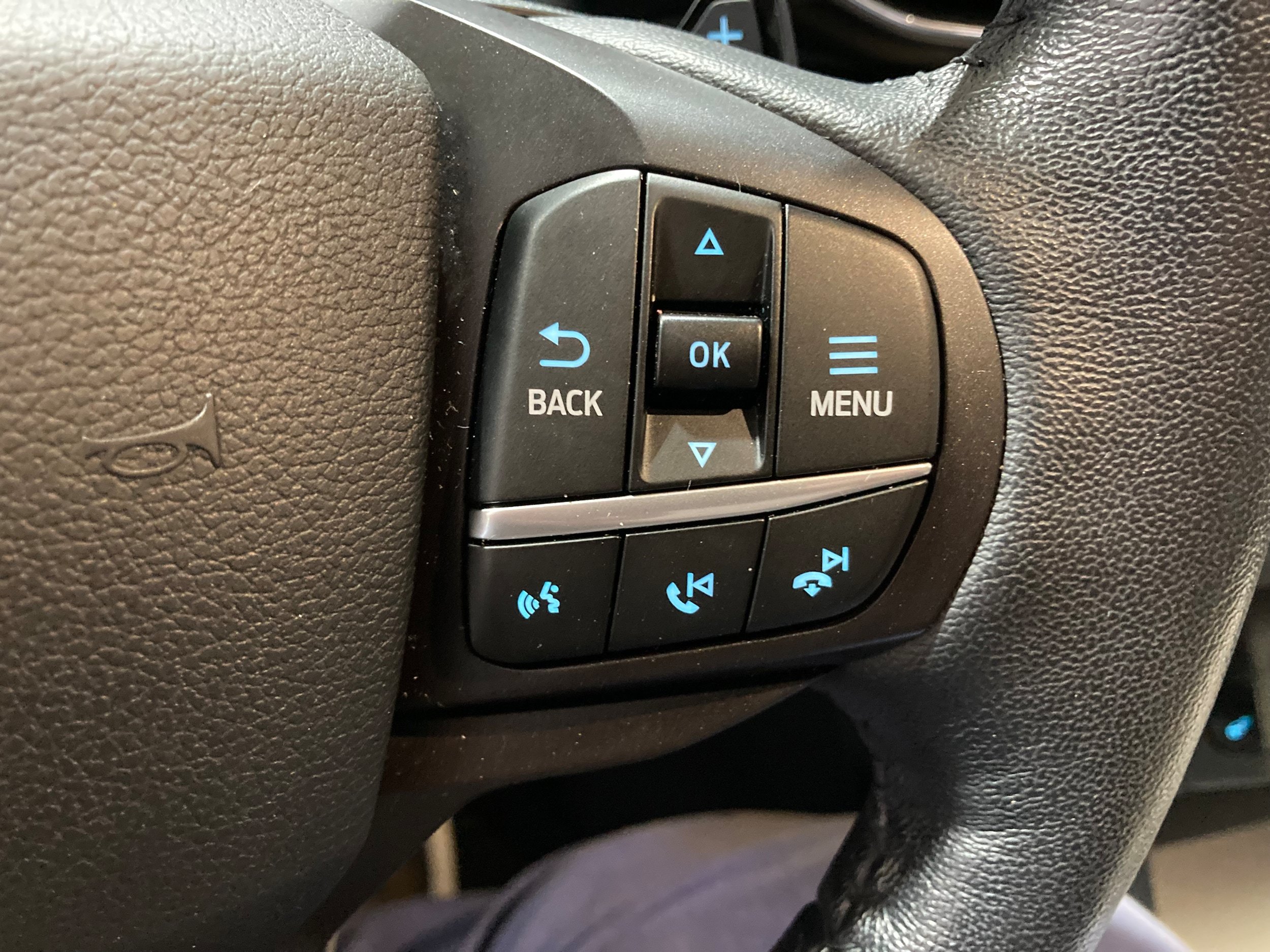 Used 2020 Ford Explorer XLT w/ Equipment Group 202A AWD/4WD image 25