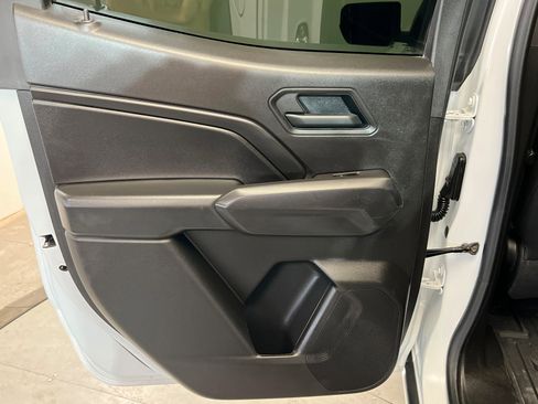 Used 2025 Chevrolet Colorado Trail Boss AWD/4WD image 19
