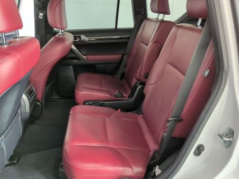 Used 2023 Lexus GX 460 Luxury w/ Sport Design Package AWD/4WD image 25
