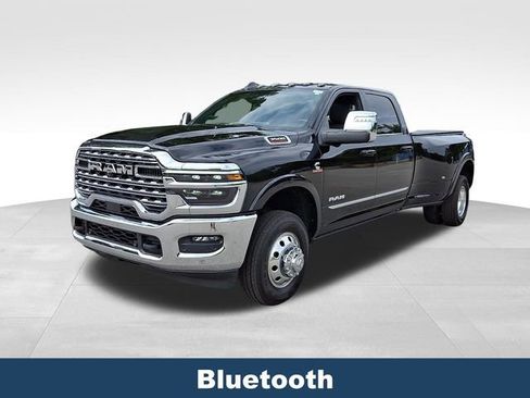 Used 2025 RAM 3500 Limited AWD/4WD image 4