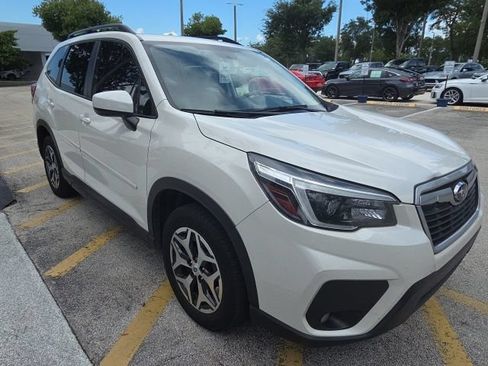 Used 2021 Subaru Forester Premium AWD/4WD image 4