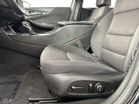 Used 2023 Chevrolet Malibu LT FWD image 21