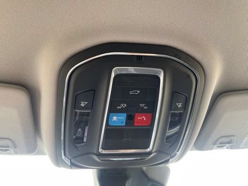 Used 2023 Jeep Grand Cherokee Limited AWD/4WD image 25