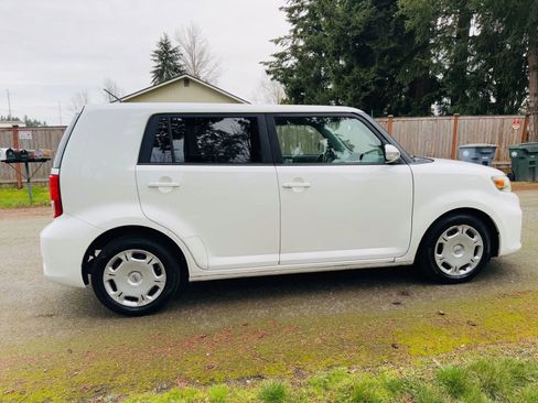 Used 2012 Scion xB image 6