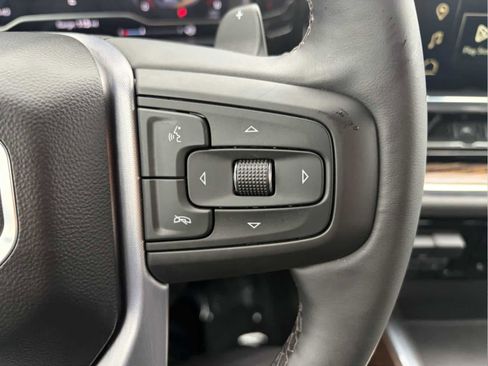 Used 2025 GMC Sierra 1500 Elevation w/ Preferred Package AWD/4WD image 16