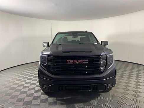Used 2023 GMC Sierra 1500 Elevation image 4