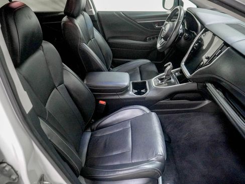 Used 2020 Subaru Outback Limited image 27