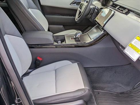 Used 2026 Land Rover Range Rover Velar Dynamic SE image 18