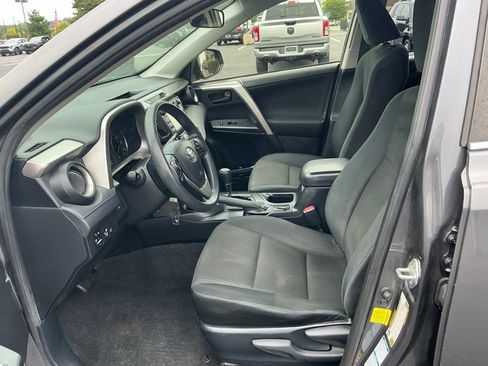 Used 2018 Toyota RAV4 LE w/ All Weather Liner Package AWD/4WD image 19