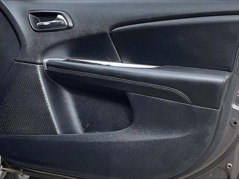 Used 2018 Dodge Journey SXT w/ Connectivity Group image 28