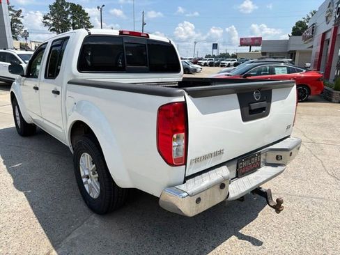 Used 2015 Nissan Frontier SV w/ SV Value Truck Package RWD image 8
