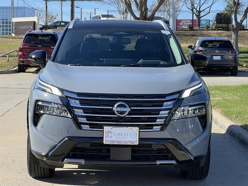 Certified 2025 Nissan Rogue Platinum w/ Tech Package image 7