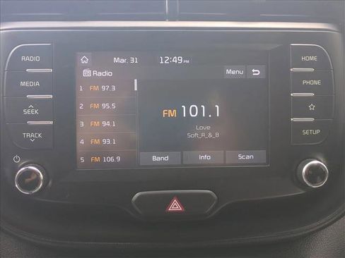 Used 2020 Kia Soul LX FWD image 17