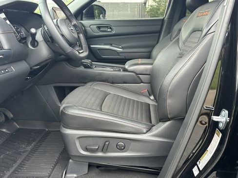 Certified 2025 Nissan Pathfinder Rock Creek AWD/4WD image 11