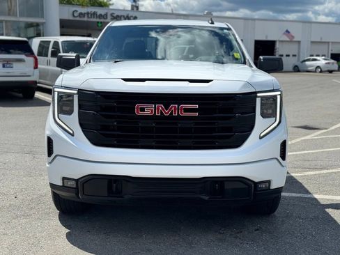 Used 2024 GMC Sierra 1500 Elevation AWD/4WD image 9