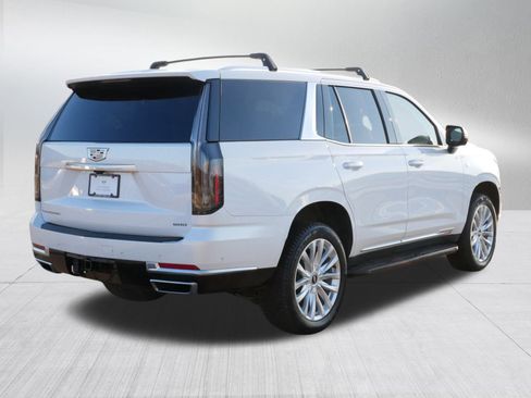 Certified 2025 Cadillac Escalade Luxury w/ LPO, Floor Liner Package image 6