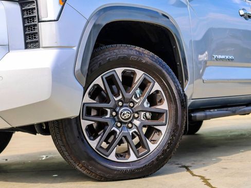 Used 2025 Toyota Tundra Limited AWD/4WD image 2
