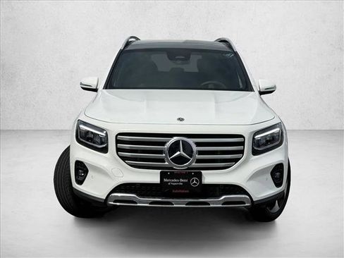 Used 2026 Mercedes-Benz GLB 250 4MATIC image 2