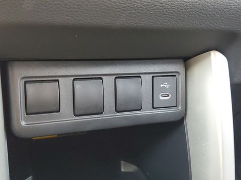 Certified 2024 Toyota Corolla Cross LE w/ Moonroof Package FWD image 29