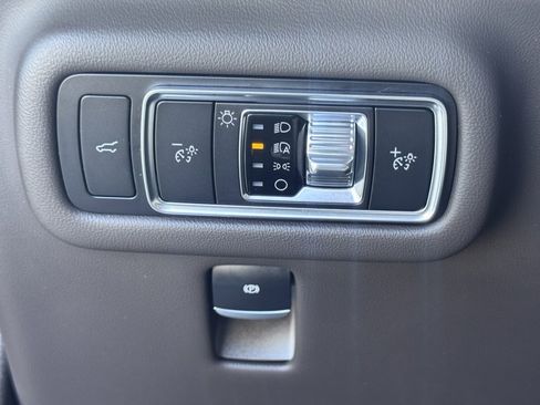 Used 2024 Lincoln Nautilus Black Label w/ Jet Appearance Package (87T) image 22