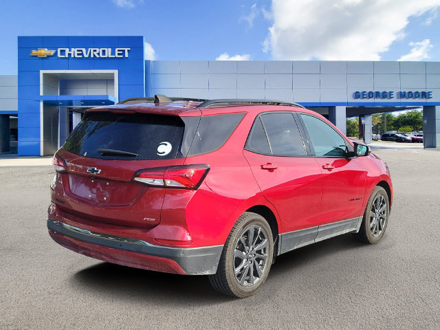 Used 2022 Chevrolet Equinox RS w/ RS Leather Package FWD image 4