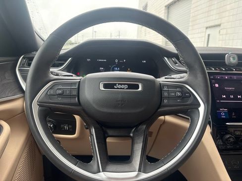 Used 2024 Jeep Grand Cherokee L Limited w/ Luxury Tech Group II AWD/4WD image 24