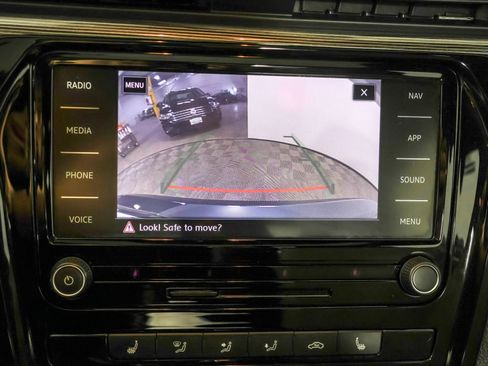 Used 2022 Volkswagen Passat 2.0T R-Line FWD image 7