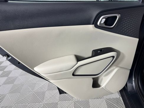 Used 2020 Kia Soul S image 20