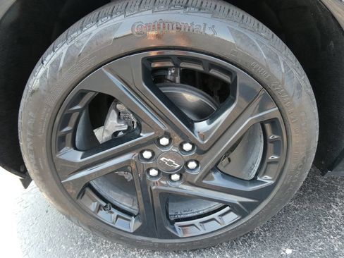 Certified 2024 Chevrolet Equinox EV RS FWD image 11