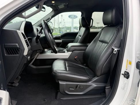 Used 2021 Ford F250 Lariat w/ Lariat Value Package AWD/4WD image 17