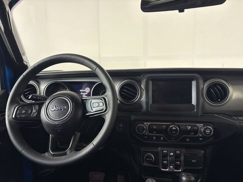Used 2023 Jeep Wrangler Unlimited Sport AWD/4WD image 24