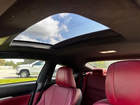 Used 2016 Lexus RC 200t image 12