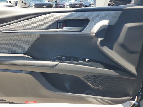 Used 2025 Toyota Camry SE FWD image 21