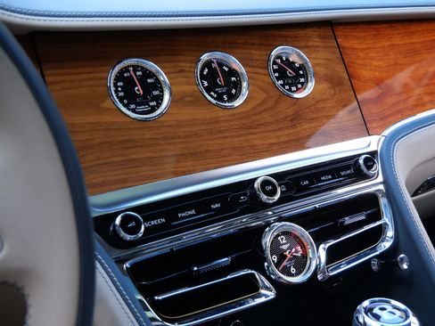Used 2021 Bentley Flying Spur W12 AWD/4WD image 12