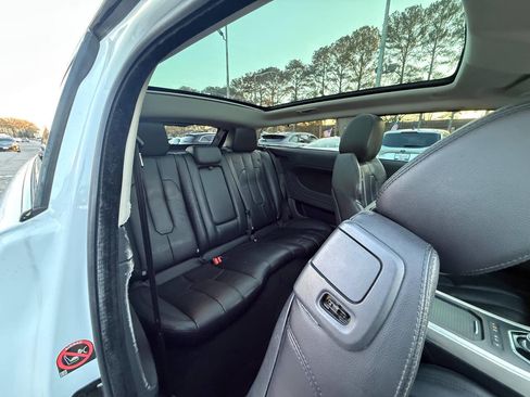 Used 2015 Land Rover Range Rover Evoque Pure Premium image 12