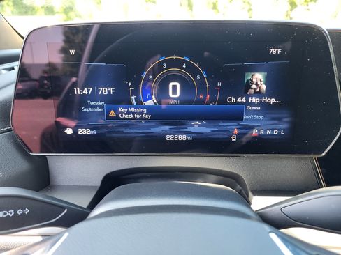 Used 2025 Chevrolet Traverse LT image 31