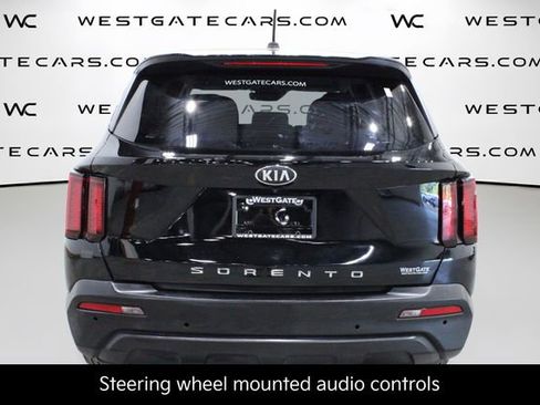 Used 2021 Kia Sorento LX image 7