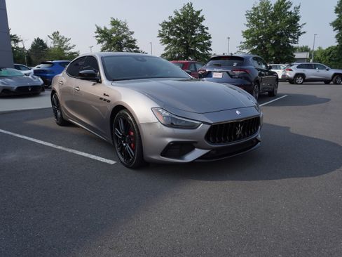 Used 2022 Maserati Ghibli Modena image 4
