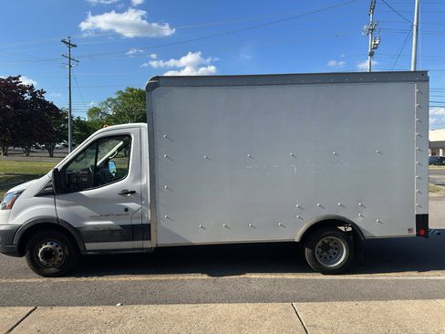 Used 2023 Ford Transit 350 DRW RWD image 7